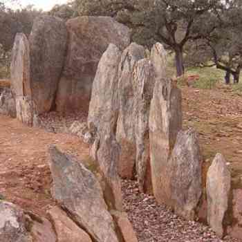Click para ampliar. Pulsa en el nombre para ver la ficha. Dolmen de los Gravieles. Valverde del Camino. Huelva